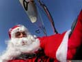 photo pere noel en parapente a broye