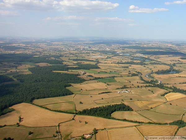 la ville de Gueugnon et les sablères de Gueugnon