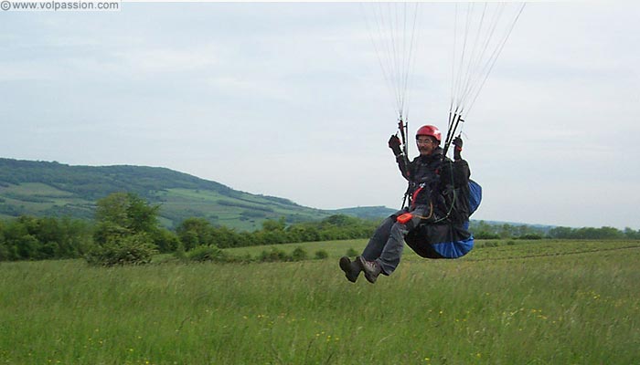 Jacques à l'atterrissage parapente de Santenay